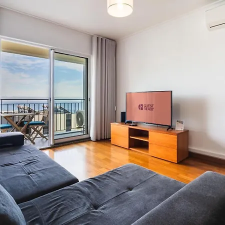 Guestready - Lovely Getaway In * Caniço